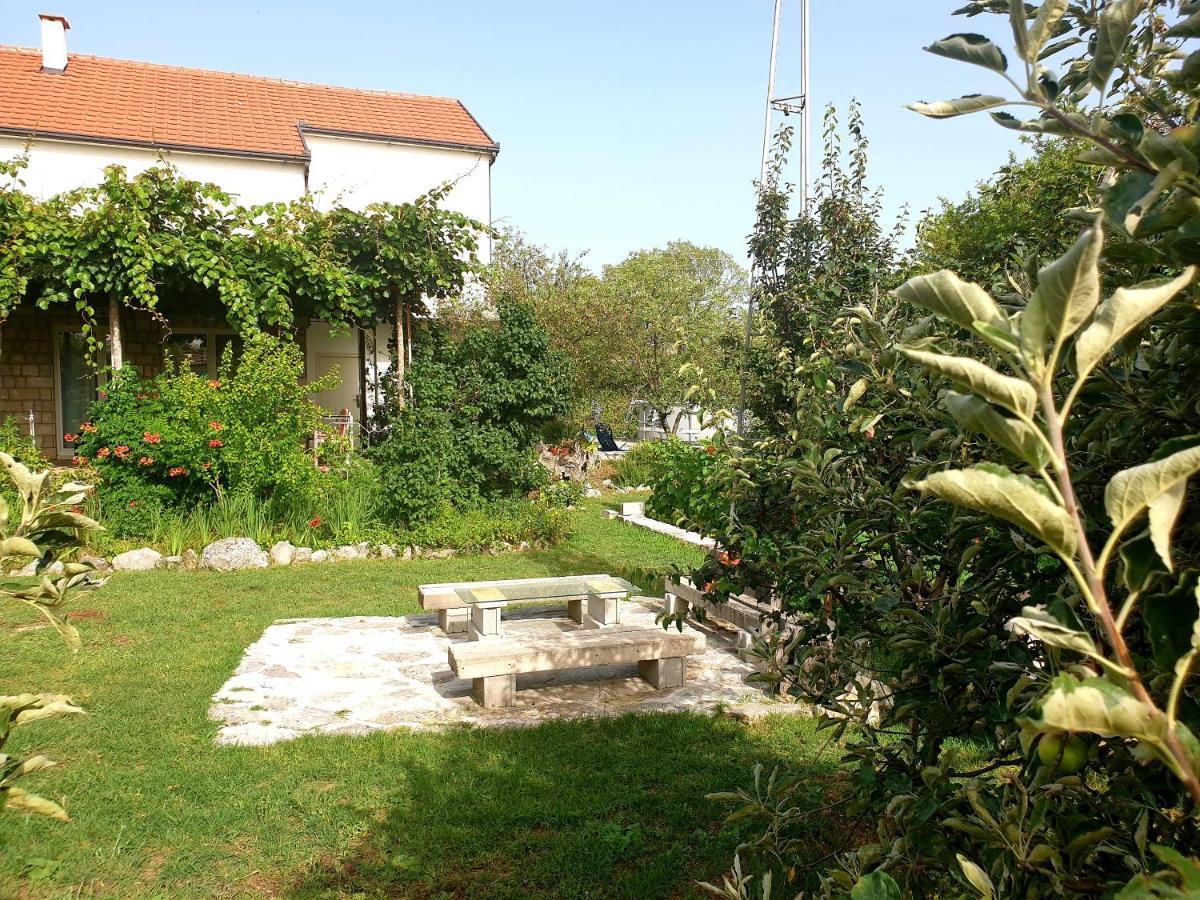 Apartments And Rooms Minex Trebinje Exterior photo